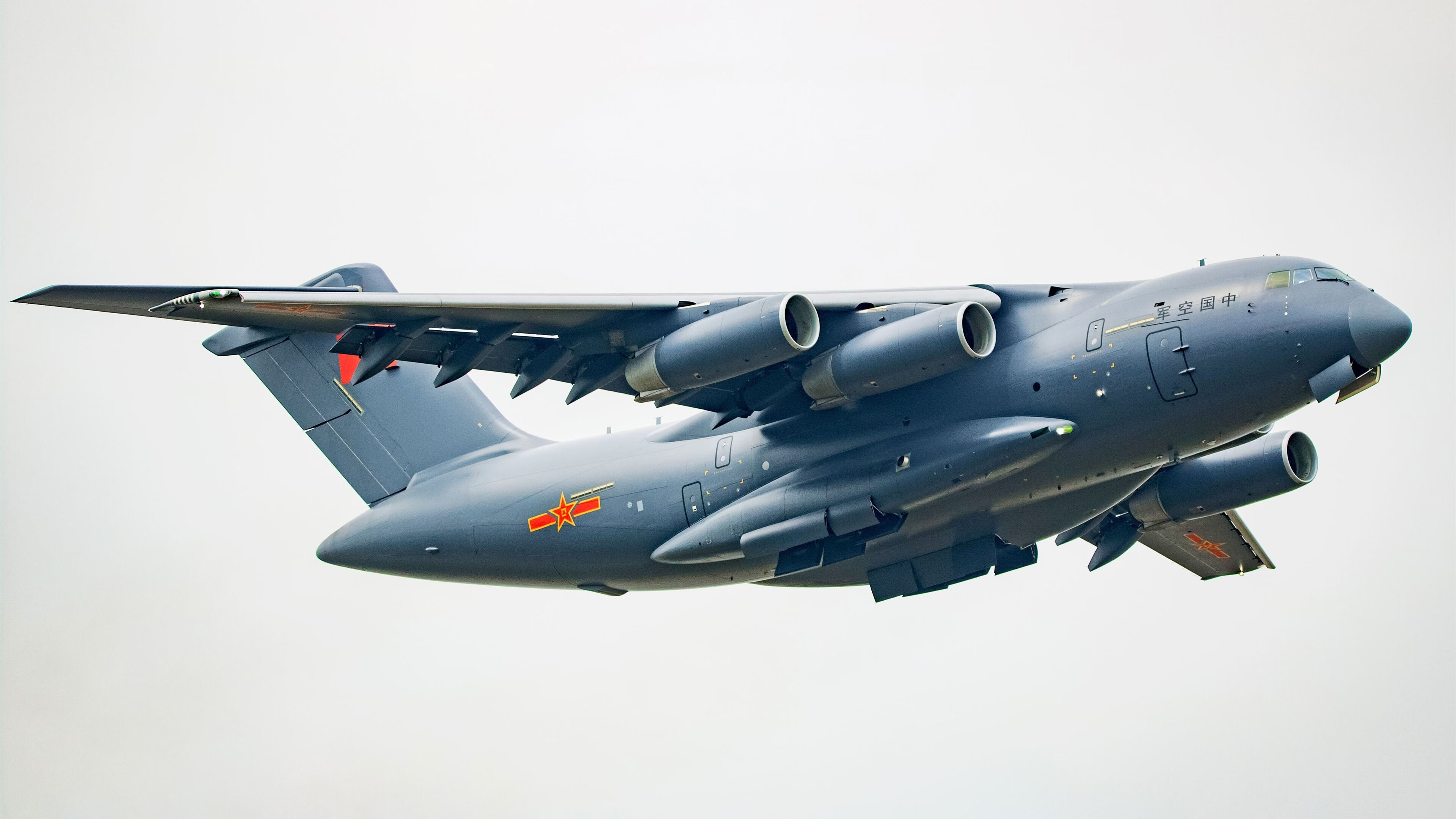 B体育下载-决赛红牌风波加剧球队困境，红牌下场停赛吗