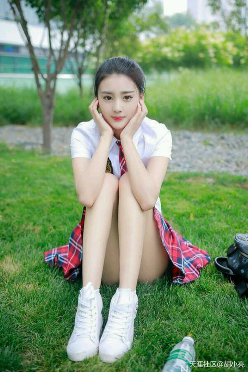 替补登场后的跑动强度是否成为反超胜负关键,比赛替补